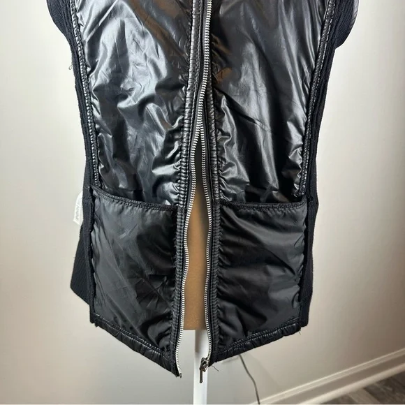 Chico’s Collection Black Quilted Faux Leather Vest Size 2 Sleek & Chic - Picture 10 of 12